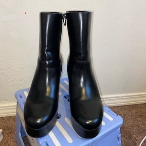 H&M BLACK BOOTS